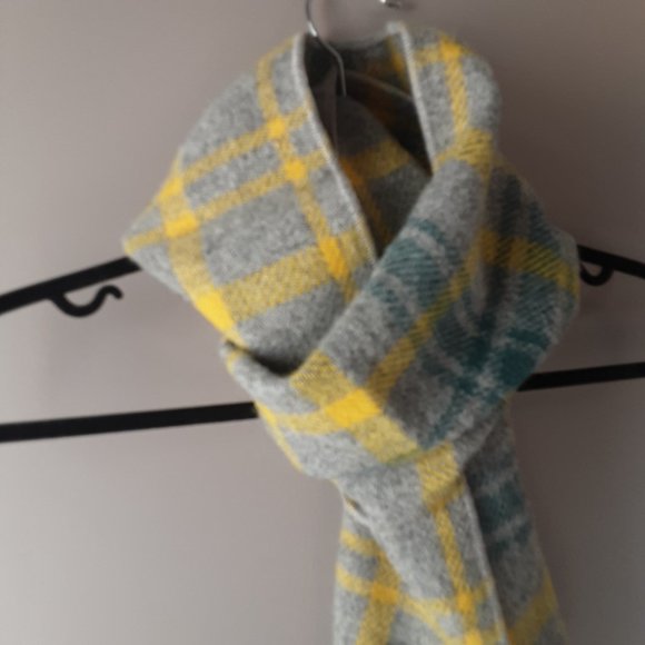 Faribault Woolen Mill Company 100% Wool Plaid Grey Green Oblong Scarf New! - Picture 3 of 15